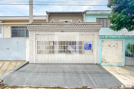 Casa para alugar com 120m², 3 quartos e 3 vagasFachada