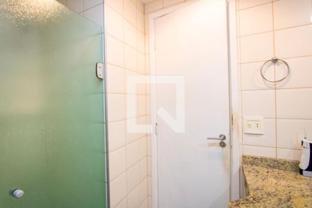 Apartamento à venda com 90m², 4 quartos e 2 vagasBanheiro social