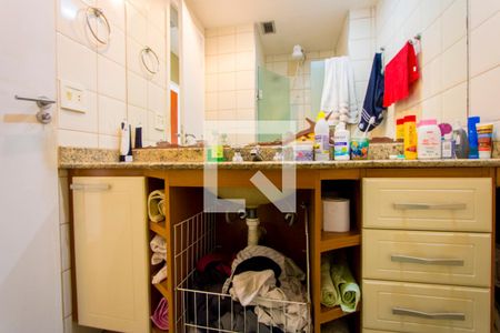 Apartamento à venda com 90m², 4 quartos e 2 vagasBanheiro social
