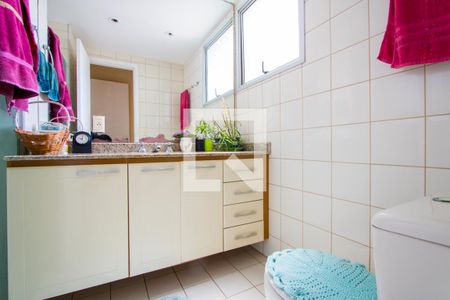 Apartamento à venda com 90m², 4 quartos e 2 vagasBanheiro do quarto 1