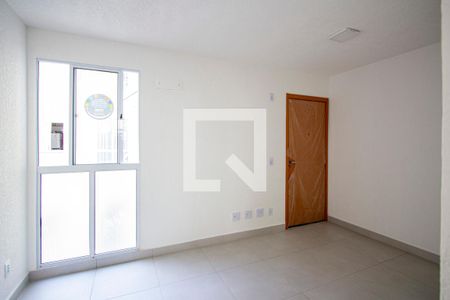 Sala de apartamento para alugar com 2 quartos, 45m² em Vila Lage, São Gonçalo