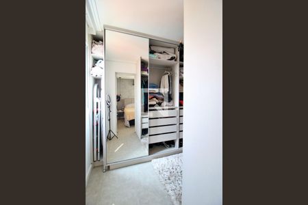 Apartamento à venda com 85m², 2 quartos e 2 vagasCloset da Suíte