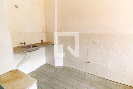 Cozinha de casa para alugar com 1 quarto, 25m² em Cidade Intercap, Taboão da Serra