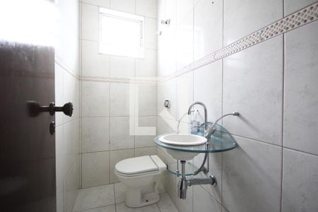 Casa à venda com 220m², 4 quartos e 2 vagasLavabo