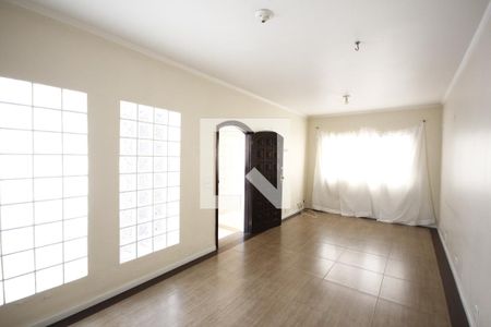 Sala de casa à venda com 4 quartos, 220m² em Vila Firmiano Pinto, São Paulo