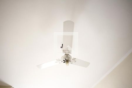 Casa à venda com 220m², 4 quartos e 2 vagasSuíte