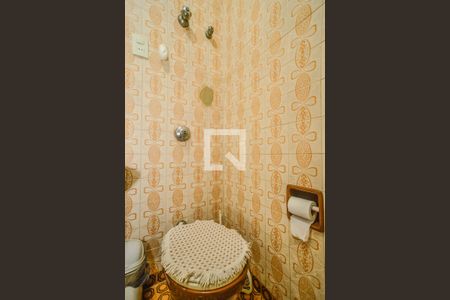 Casa à venda com 110m², 3 quartos e 2 vagas Casa à venda com 110m², 3 quartos e 2 vagasBanheiro social