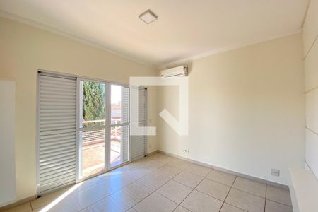 Casa de condomínio para alugar com 250m², 3 quartos e 3 vagasSuíte 2