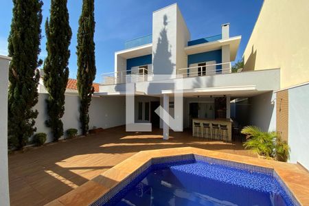 Casa de condomínio para alugar com 250m², 3 quartos e 3 vagasPiscina
