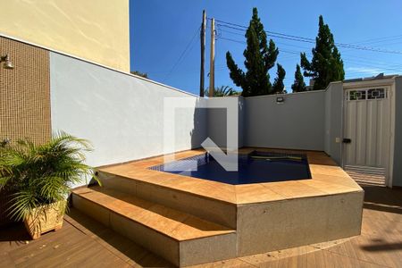 Casa de condomínio para alugar com 250m², 3 quartos e 3 vagasPiscina