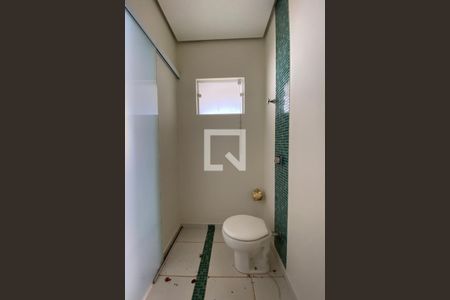 Casa de condomínio para alugar com 250m², 3 quartos e 3 vagasLavabo