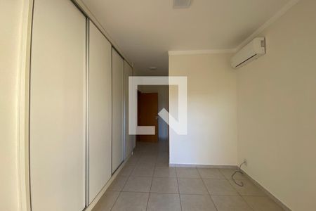 Casa de condomínio para alugar com 250m², 3 quartos e 3 vagasSuite 1