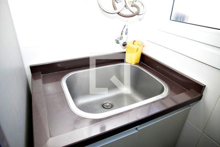 Apartamento para alugar com 68m², 2 quartos e 1 vagaÁrea de Serviço