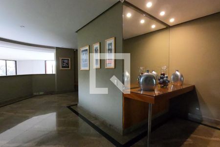 Apartamento para alugar com 300m², 3 quartos e 5 vagasHall Social