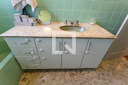 Apartamento à venda com 240m², 4 quartos e 2 vagasArmário do Banheiro Social