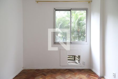 Quarto 1 de apartamento para alugar com 2 quartos, 58m² em Barra da Tijuca, Rio de Janeiro