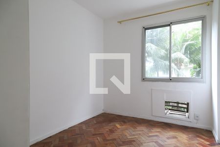 Quarto 1 de apartamento para alugar com 2 quartos, 58m² em Barra da Tijuca, Rio de Janeiro