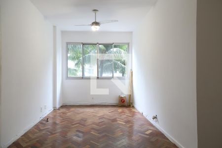 Sala de apartamento para alugar com 2 quartos, 58m² em Barra da Tijuca, Rio de Janeiro