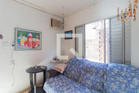 Sala de casa à venda com 2 quartos, 140m² em Coronel Aparício Borges, Porto Alegre