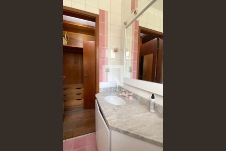 Casa de condomínio à venda com 350m², 3 quartos e 4 vagasBanheiro da Suíte 3