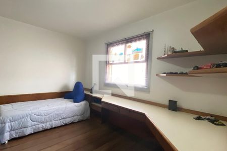 Casa de condomínio à venda com 350m², 3 quartos e 4 vagasSuíte 2