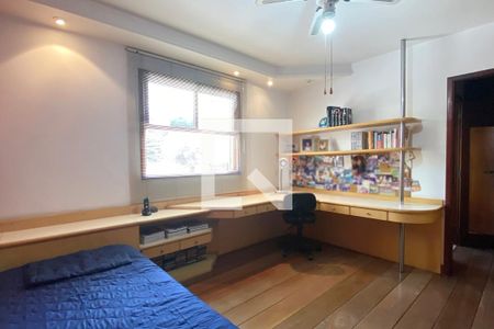 Casa de condomínio à venda com 350m², 3 quartos e 4 vagasSuíte 3