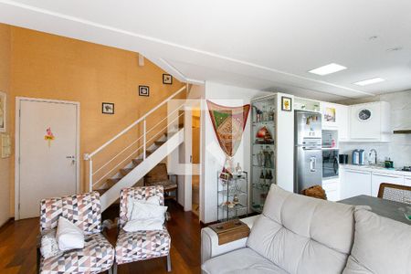 Sala de casa de condomínio para alugar com 2 quartos, 75m² em Vila Gomes Cardim, São Paulo