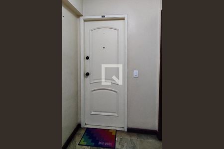 Apartamento para alugar com 75m², 3 quartos e 1 vaga Apartamento para alugar com 75m², 3 quartos e 1 vagaHall de entrada