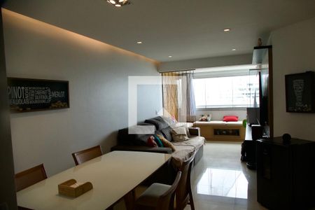 Sala de apartamento para alugar com 3 quartos, 75m² em Barra da Tijuca, Rio de Janeiro