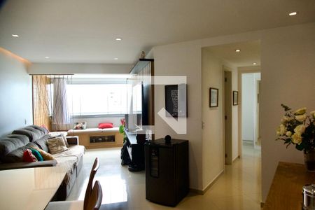 Sala de apartamento para alugar com 3 quartos, 75m² em Barra da Tijuca, Rio de Janeiro