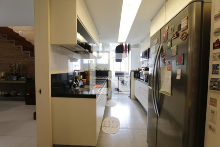 Apartamento à venda com 328m², 3 quartos e 3 vagasCozinha