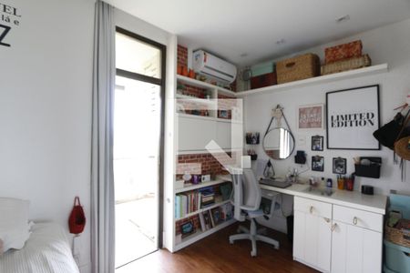 Apartamento à venda com 328m², 3 quartos e 3 vagasQuarto 2