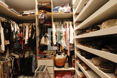 Apartamento à venda com 328m², 3 quartos e 3 vagasCloset da suíte 3