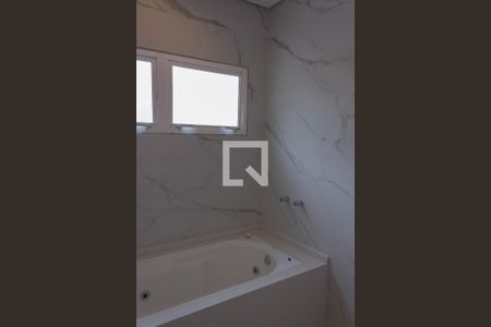 Casa à venda com 276m², 4 quartos e 4 vagasBanheiro da Suíte 1