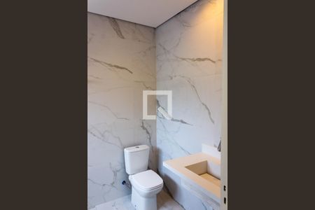 Casa à venda com 276m², 4 quartos e 4 vagasBanheiro da Suíte 1