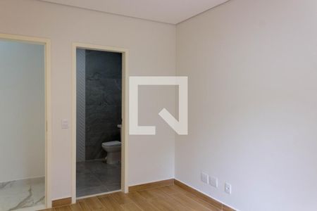 Casa à venda com 276m², 4 quartos e 4 vagasSuíte 2