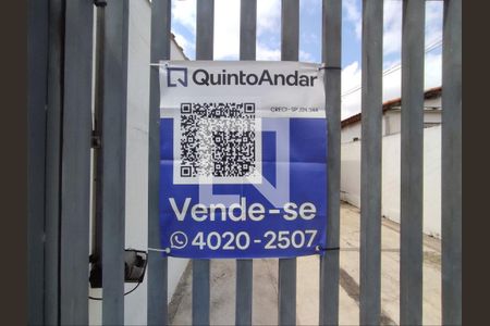 Casa à venda com 225m², 2 quartos e 2 vagas Casa à venda com 225m², 2 quartos e 2 vagasPlaca