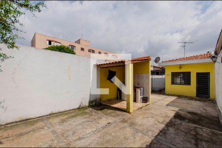 Casa à venda com 225m², 2 quartos e 2 vagas Casa à venda com 225m², 2 quartos e 2 vagasQuintal