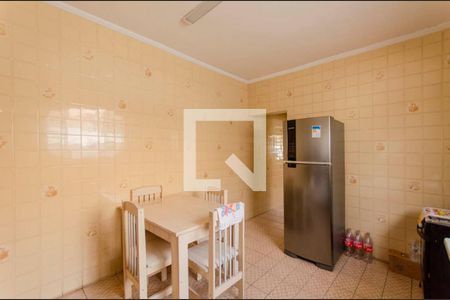 Casa à venda com 225m², 2 quartos e 2 vagas Casa à venda com 225m², 2 quartos e 2 vagasCozinha