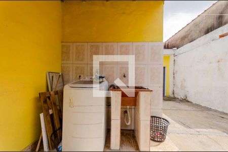 Casa à venda com 225m², 2 quartos e 2 vagas Casa à venda com 225m², 2 quartos e 2 vagasÁrea de Serviço