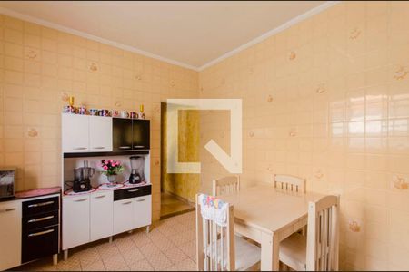 Casa à venda com 225m², 2 quartos e 2 vagas Casa à venda com 225m², 2 quartos e 2 vagasCozinha