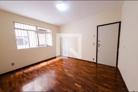 Sala de apartamento para alugar com 3 quartos, 93m² em Nova Suíça, Belo Horizonte
