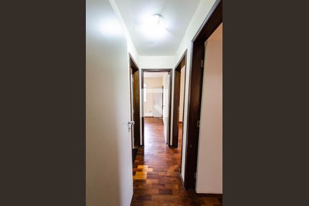 Corredor de apartamento para alugar com 3 quartos, 93m² em Nova Suíça, Belo Horizonte
