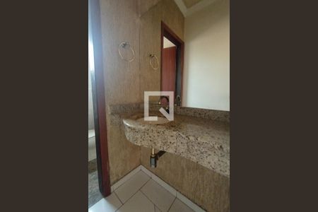 Casa para alugar com 114m², 3 quartos e 2 vagasBanheiro 3 - Lavabo