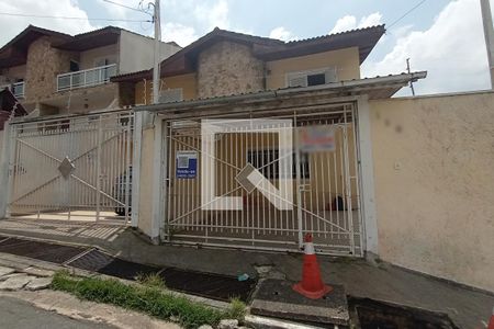 Casa para alugar com 114m², 3 quartos e 2 vagasFachada