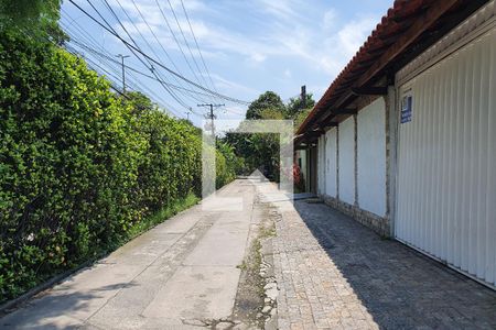 Casa à venda com 600m², 4 quartos e 5 vagas Casa à venda com 600m², 4 quartos e 5 vagasFachada externa