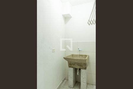 Casa para alugar com 18m², 1 quarto e sem vagaÁrea de Serviço