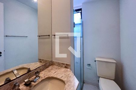 Apartamento para alugar com 116m², 2 quartos e 2 vagasBanheiro