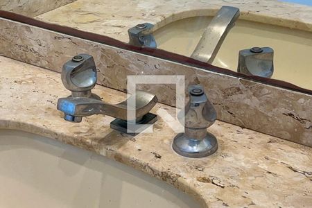 Apartamento para alugar com 116m², 2 quartos e 2 vagasBanheiro