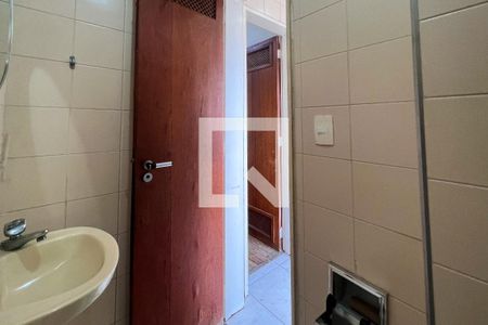 Apartamento para alugar com 116m², 2 quartos e 2 vagasBanheiro de Serviço